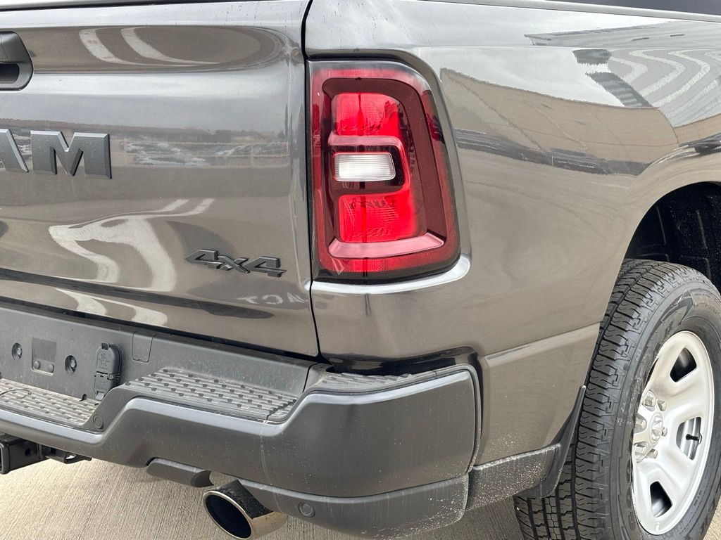 2026 Ram 1500 Tradesman photo 4
