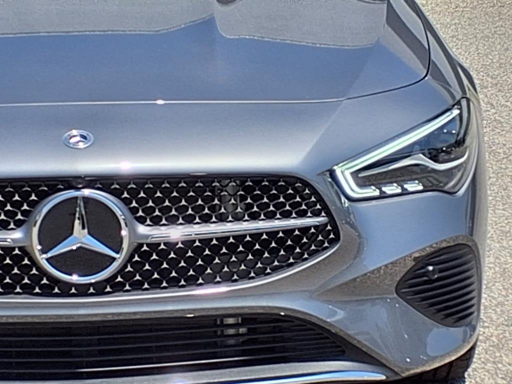 2025 Mercedes Benz CLA 250 4MATIC photo 4