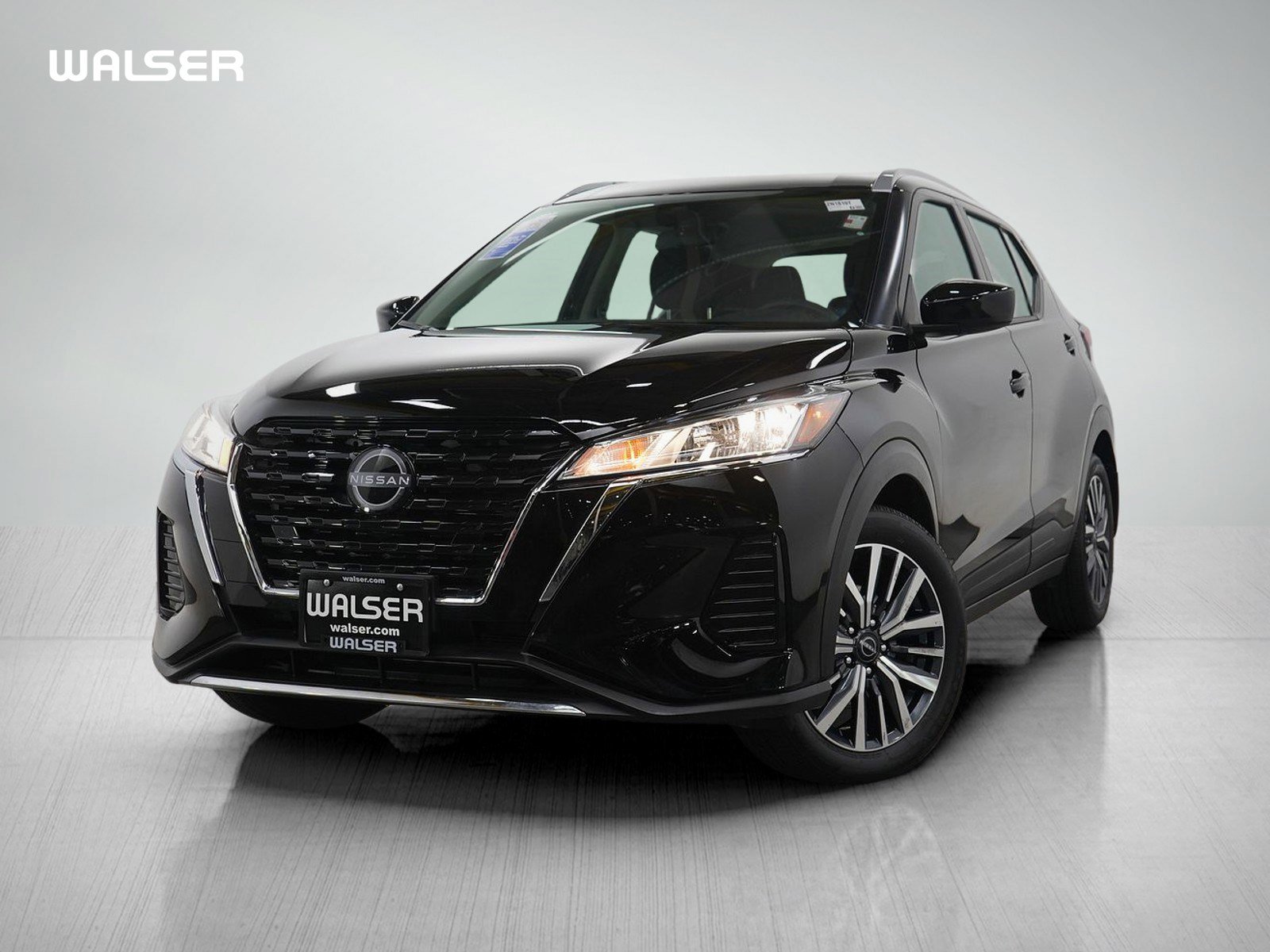 2024 Nissan Kicks SV's photo