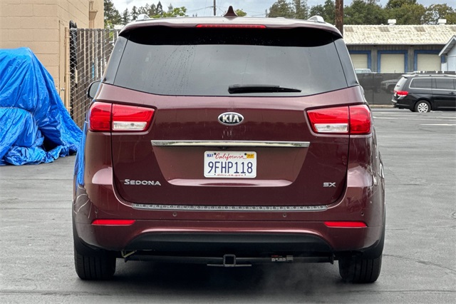 2015 Kia Sedona SX photo 4