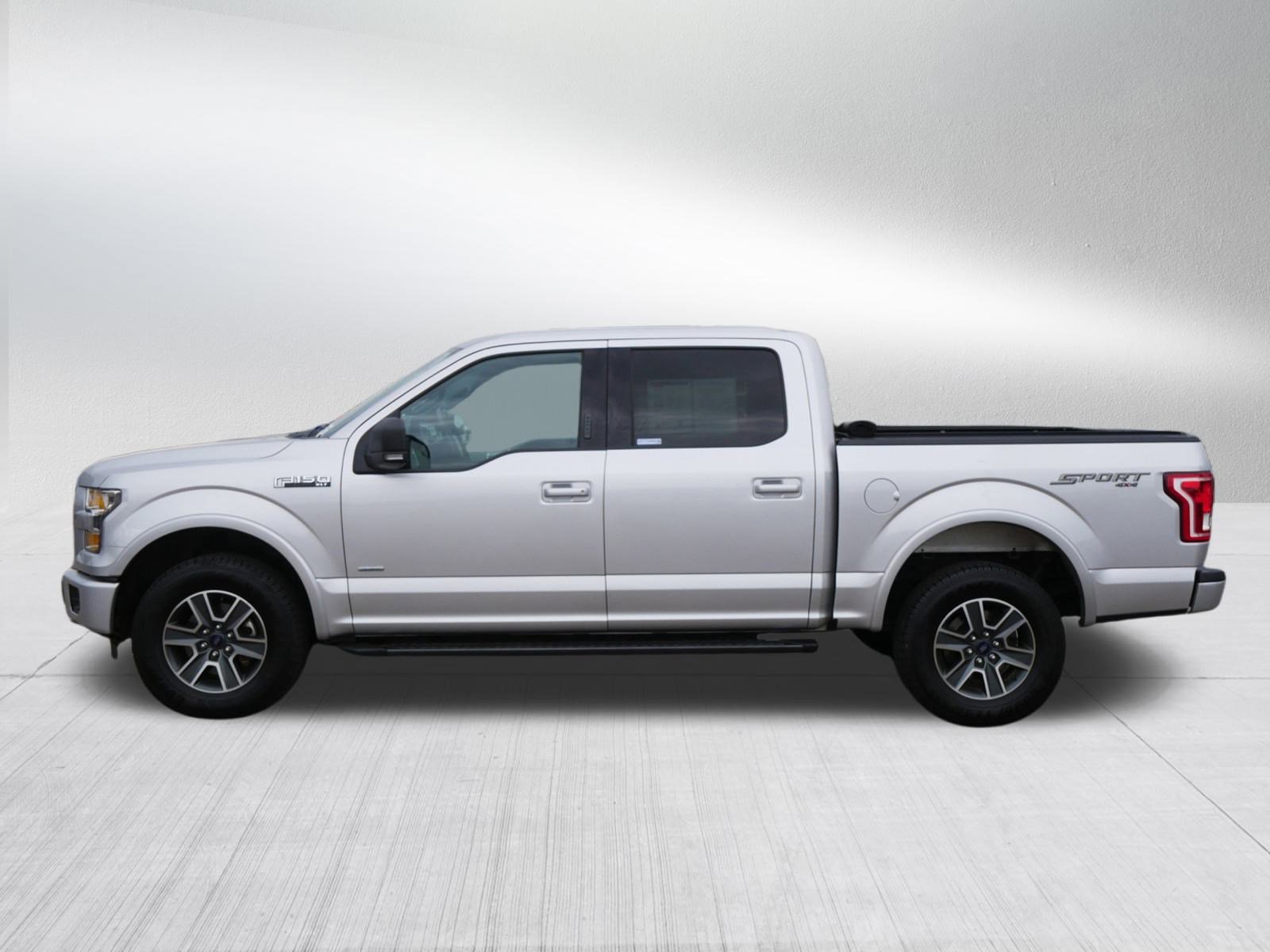 2016 Ford F-150 XLT photo 4