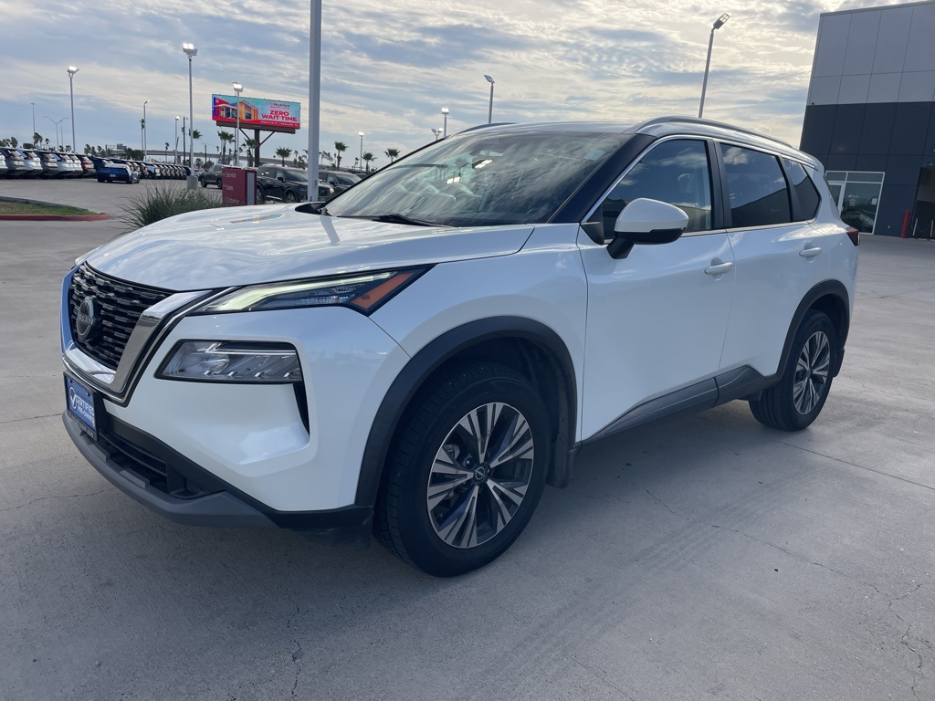 2022 Nissan Rogue SV photo 5