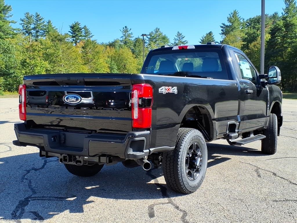 2026 Ford F-350 photo 3