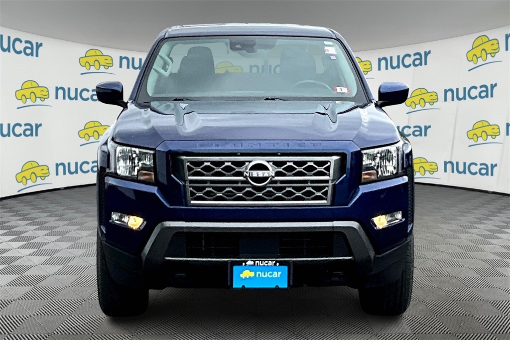 2022 Nissan Frontier SV photo 2