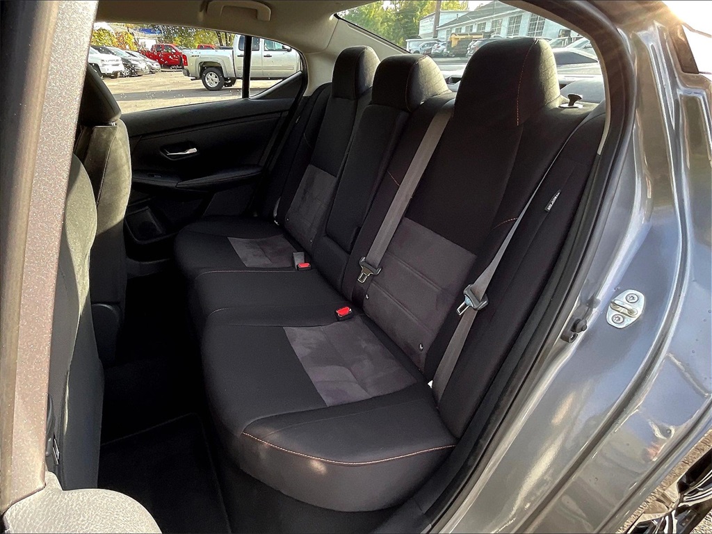 2022 Nissan Sentra SR photo 24