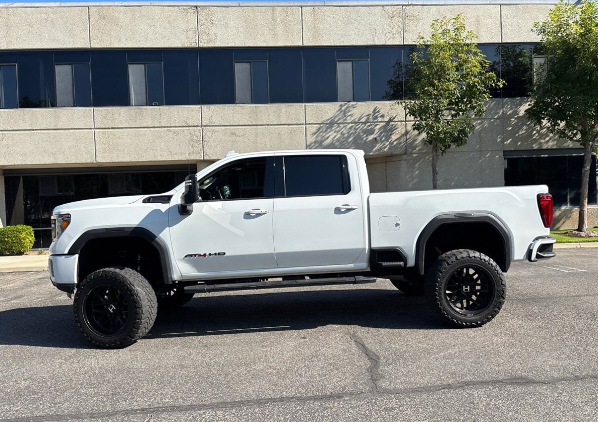 2020 Gmc Sierra 2500 HD AT4 photo 3