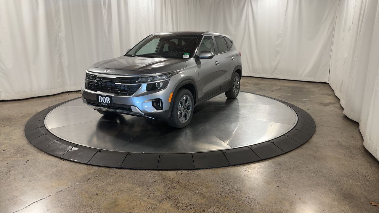 2026 Kia Seltos LX photo 4