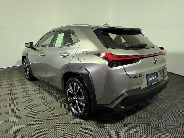 2021 Lexus UX 200 photo 6