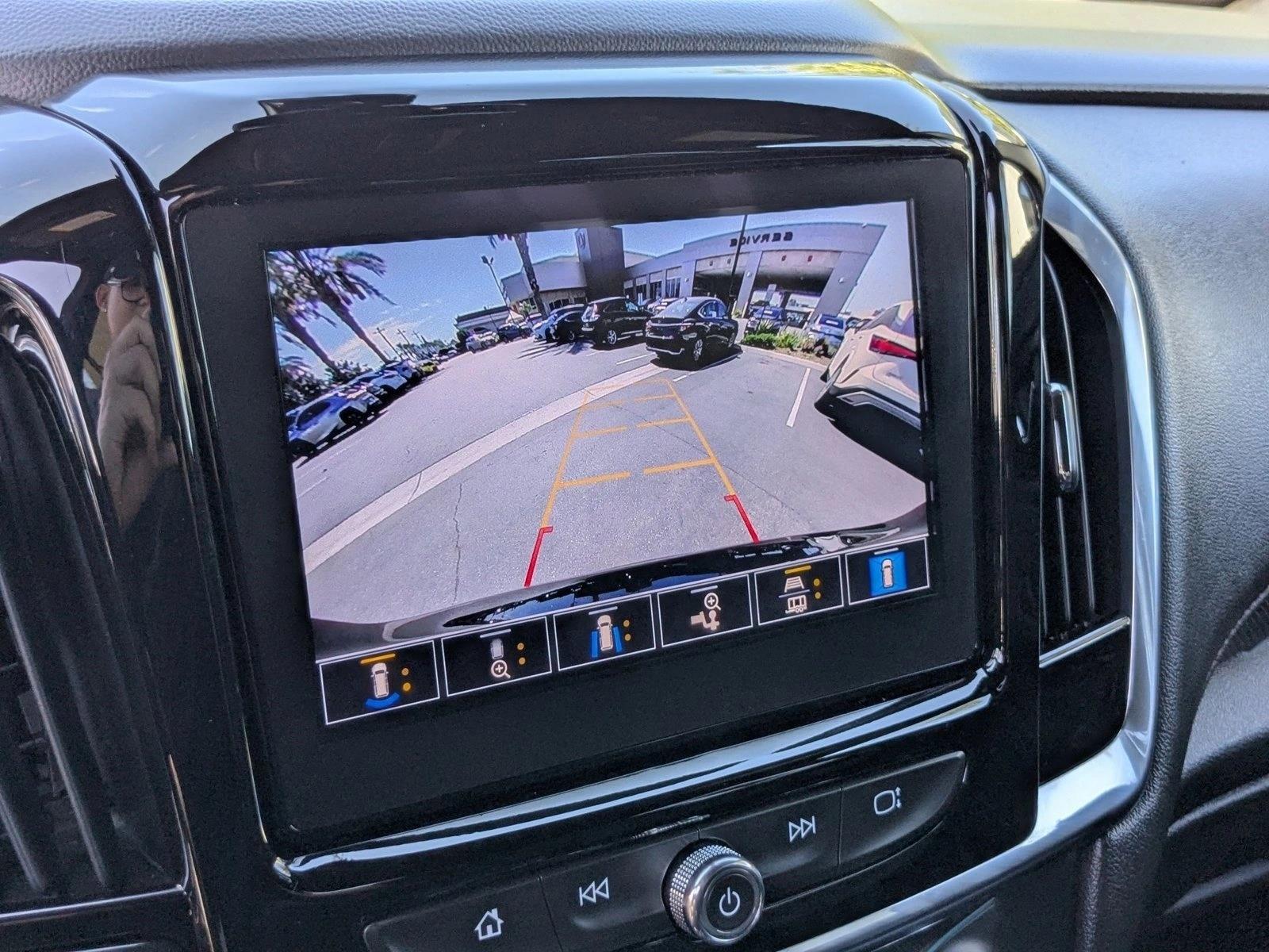 2023 Chevrolet Traverse RS photo 13