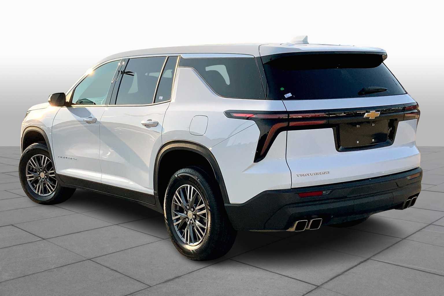 2024 Chevrolet Traverse LS photo 10