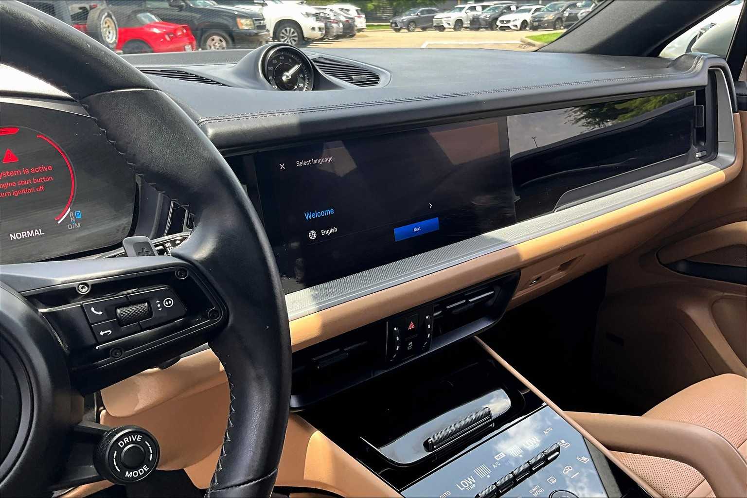 2024 Porsche Cayenne Coupe photo 9