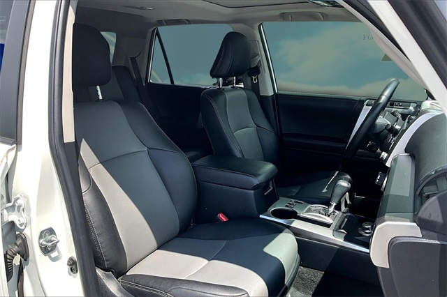 2023 Toyota 4Runner SR5 Premium 4WD photo 7