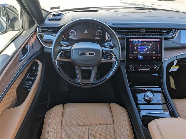 2022 Jeep Grand Cherokee Summit photo 16