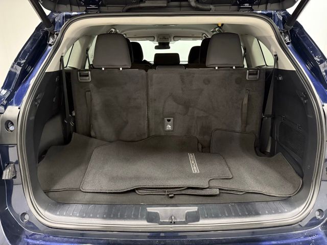 2023 Toyota Highlander LE photo 27