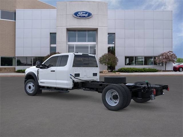 2026 Ford F-550 photo 4