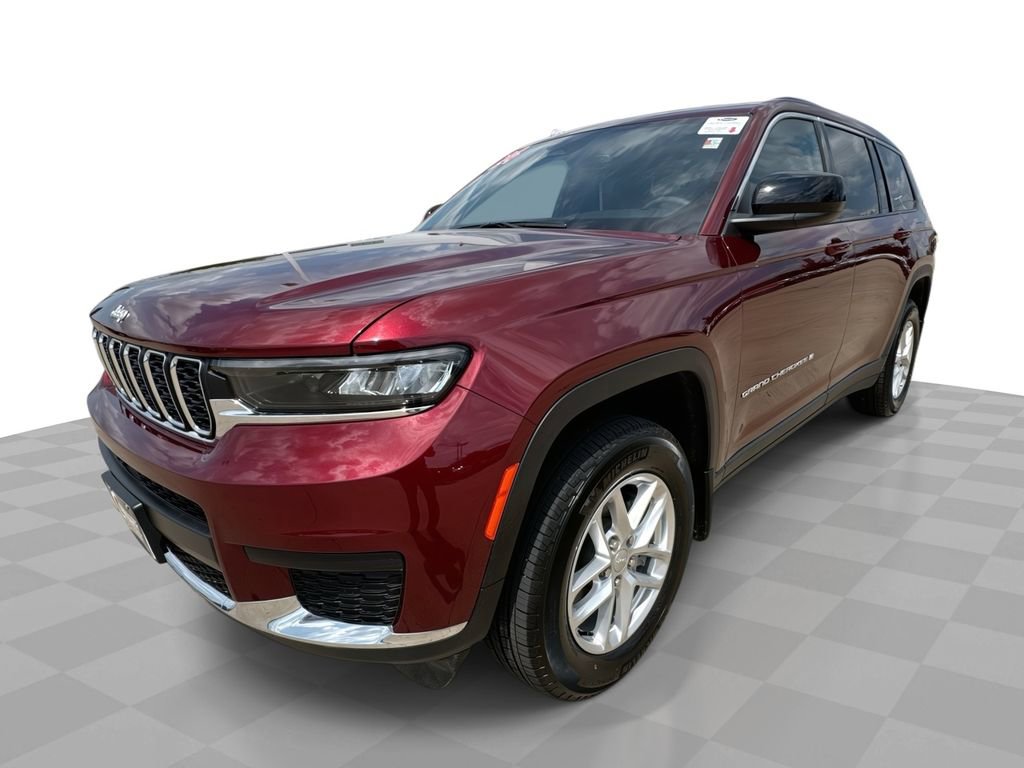 Used 2024 Red Jeep Laredo 4x4 image 1
