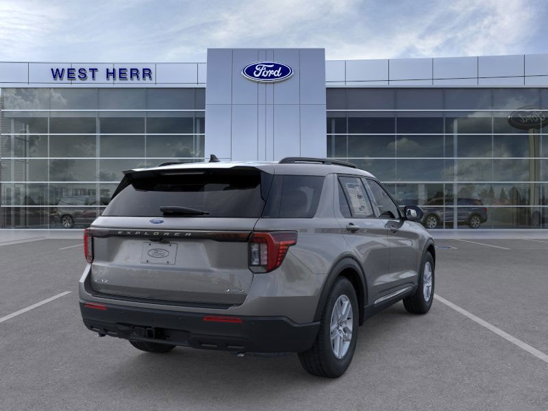 2025 Ford Explorer photo 6
