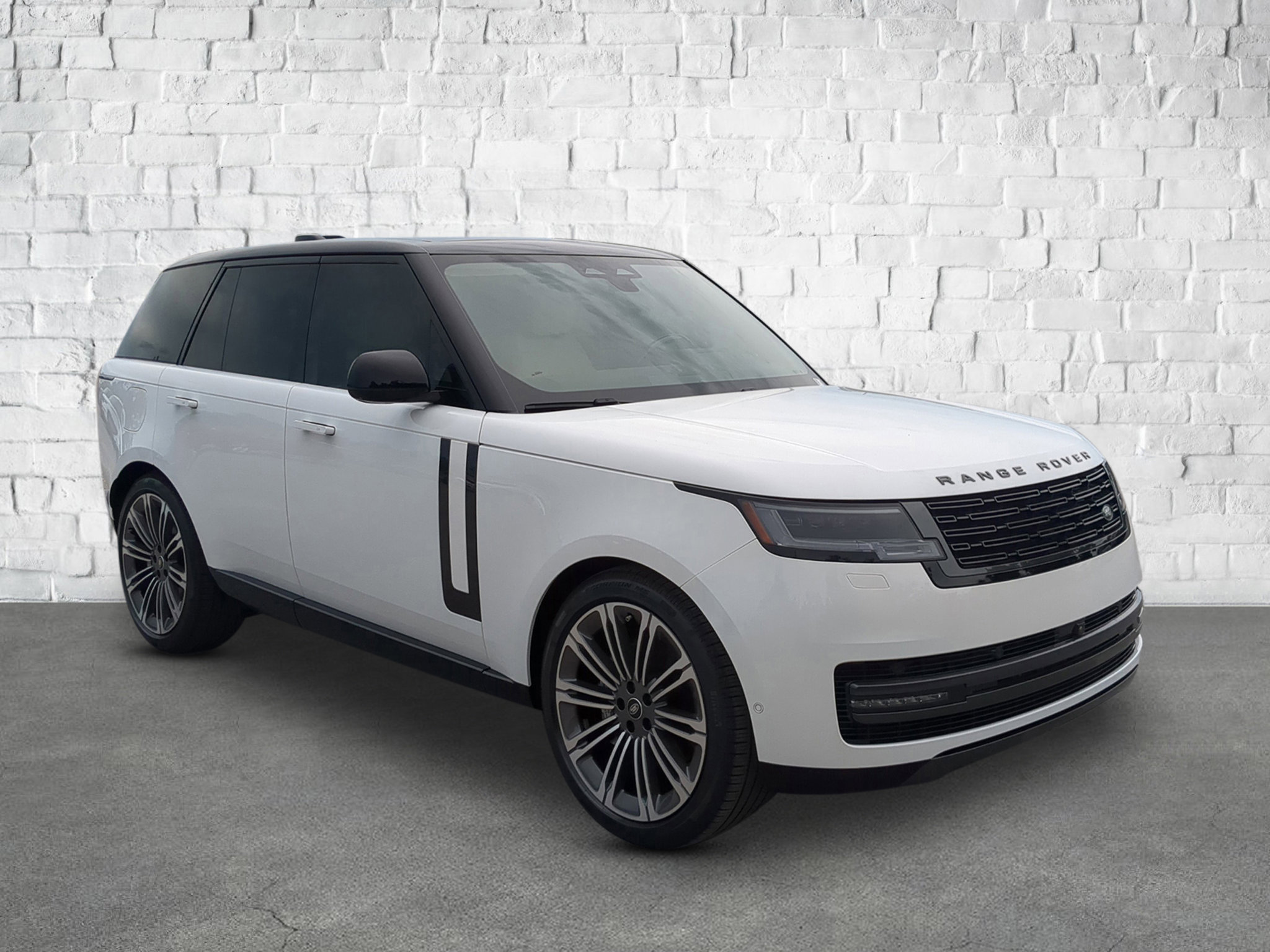 2025 Land Rover Range Rover SE photo 6