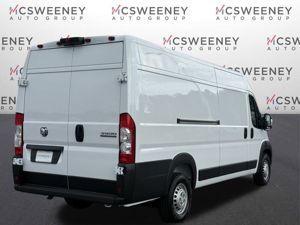 2026 Ram 3500 Tradesman photo 4