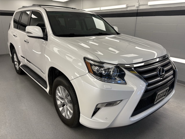 2017 Lexus GX 460 photo 3