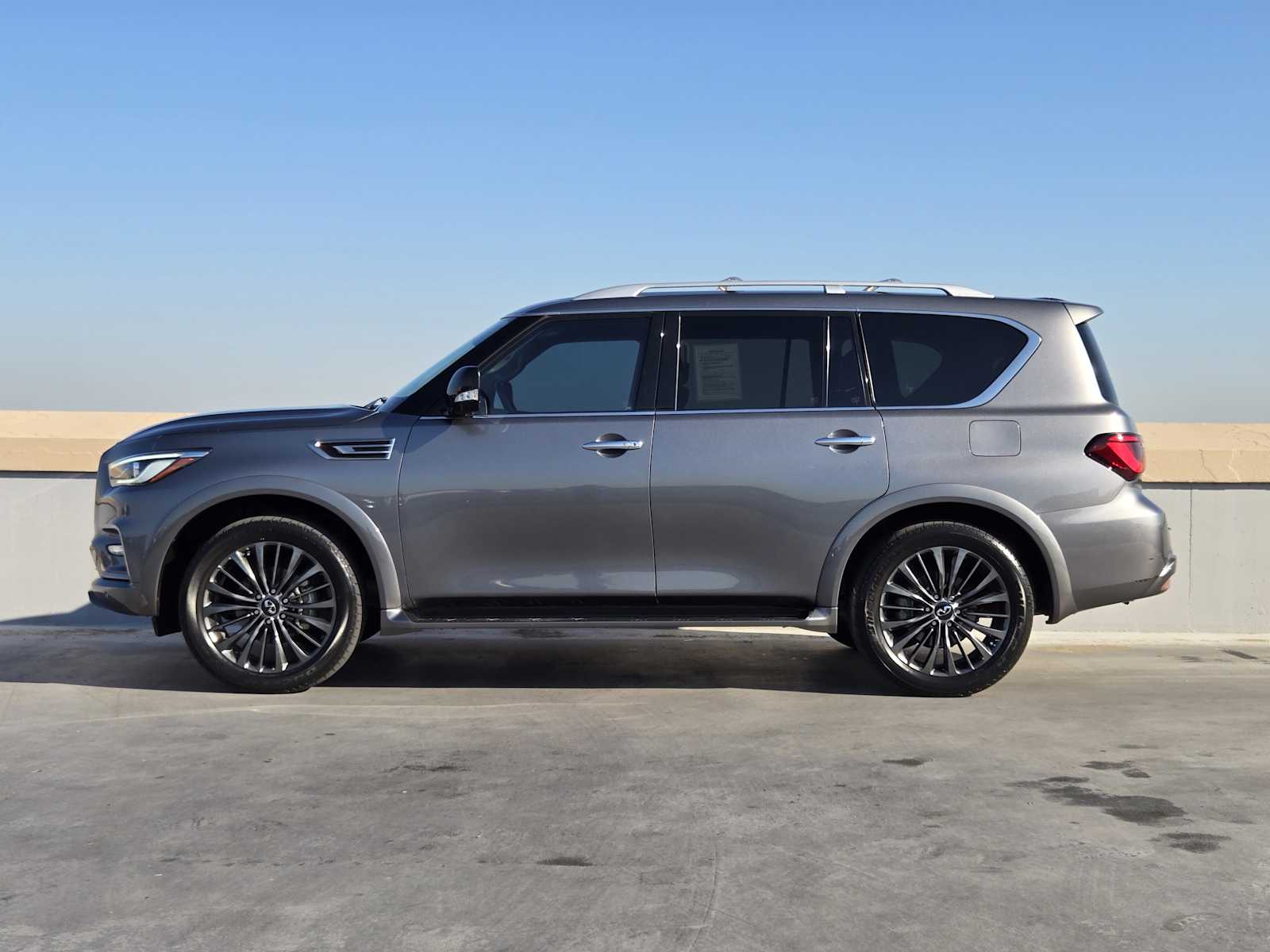 2021 Infiniti QX80 Premium Select photo 4