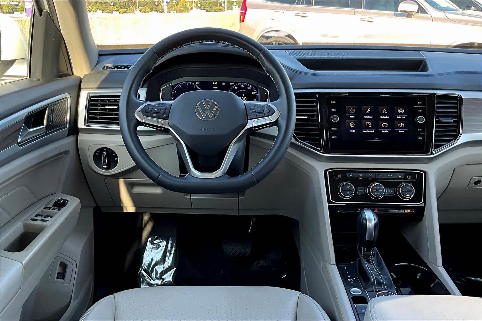 2021 Volkswagen Atlas V6 SEL photo 4