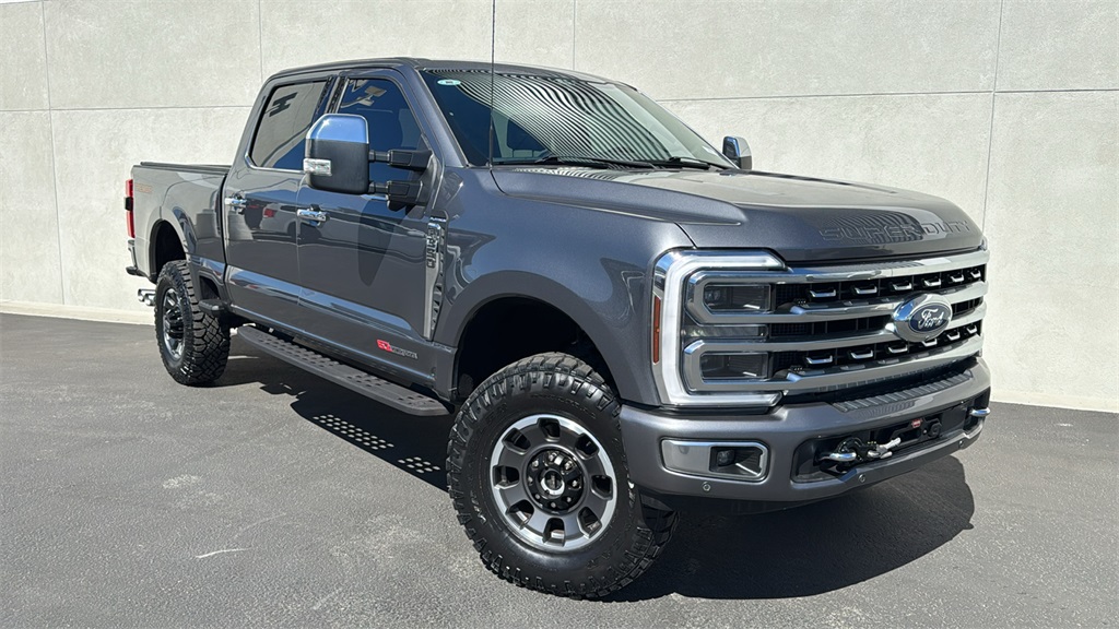 2024 Ford F-350 Super Duty Platinum's photo