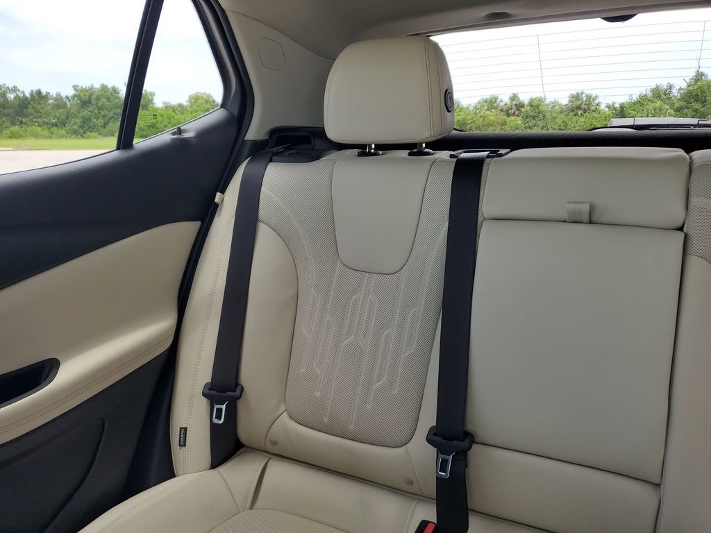 2026 Buick Encore GX Avenir photo 12