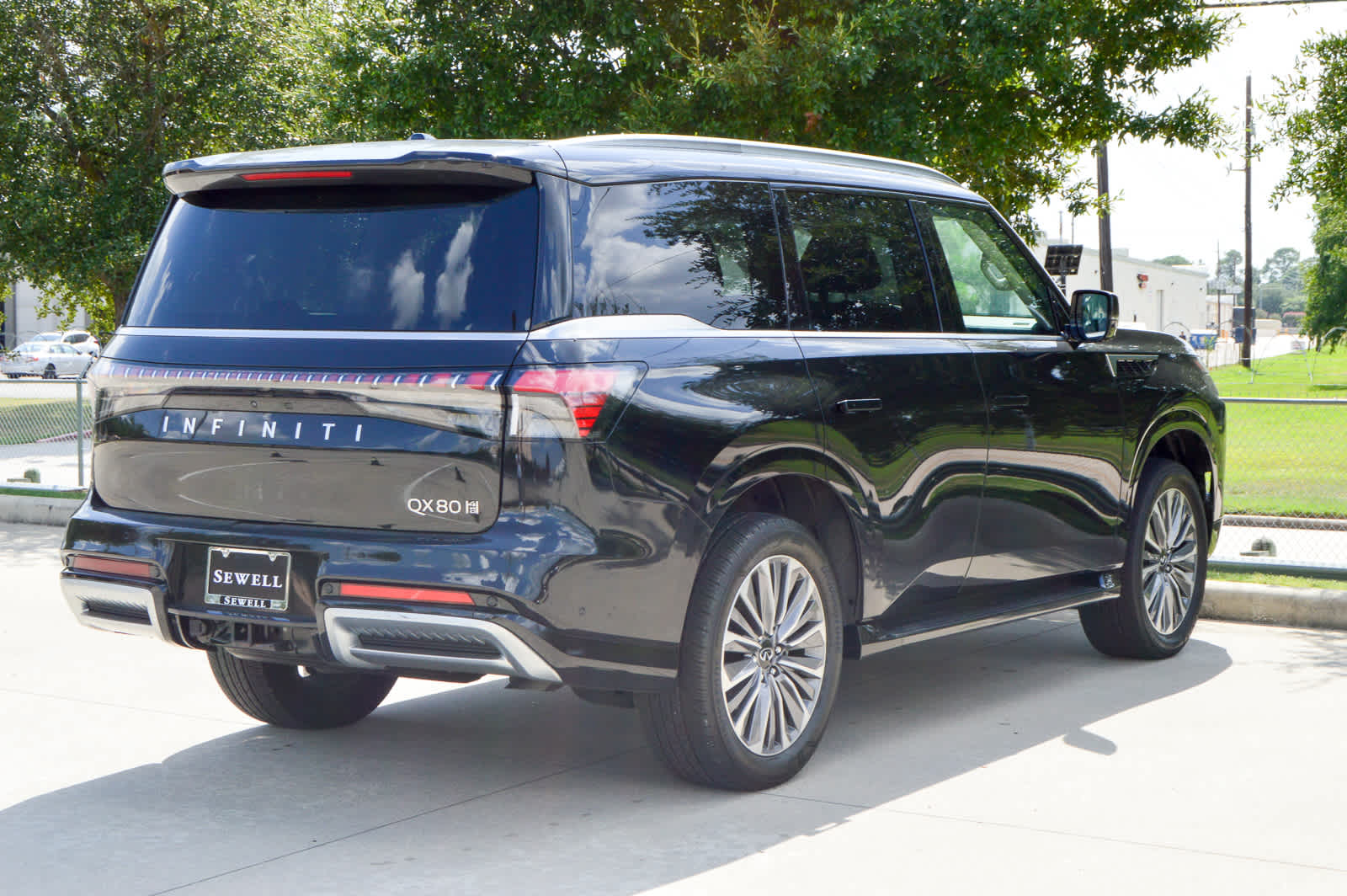 2025 Infiniti QX80 Sensory photo 4