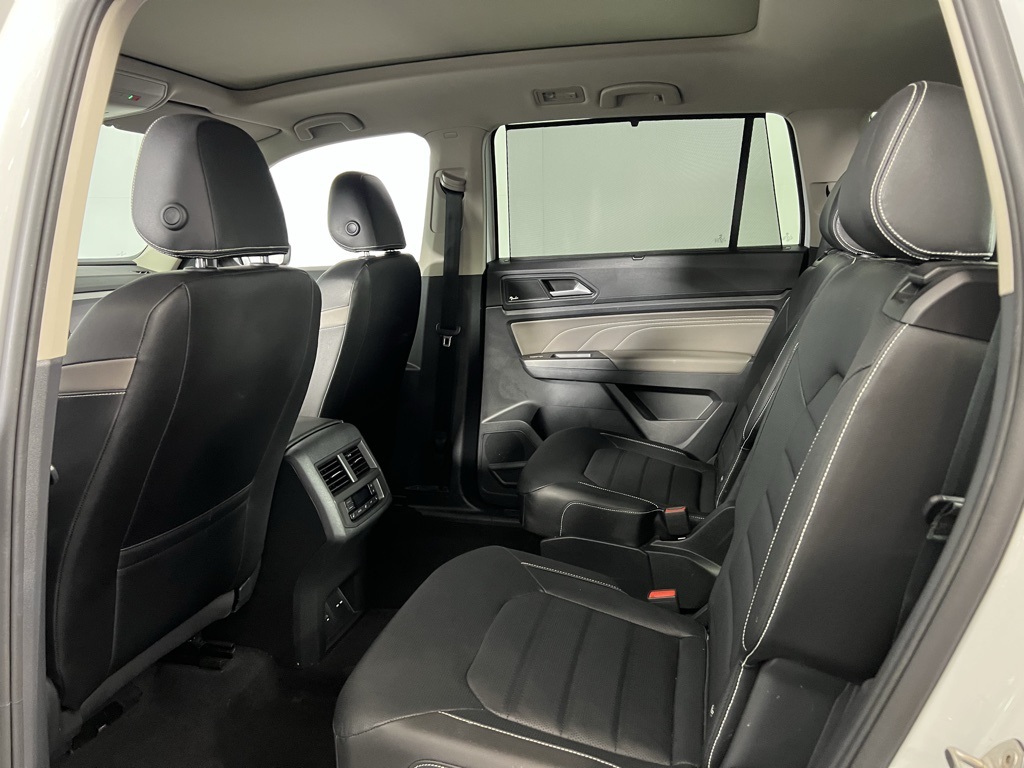 2023 Volkswagen Atlas V6 SEL Premium R-Line photo 25