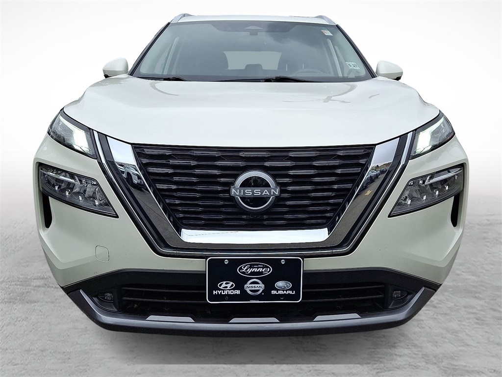 2022 Nissan Rogue SL photo 3