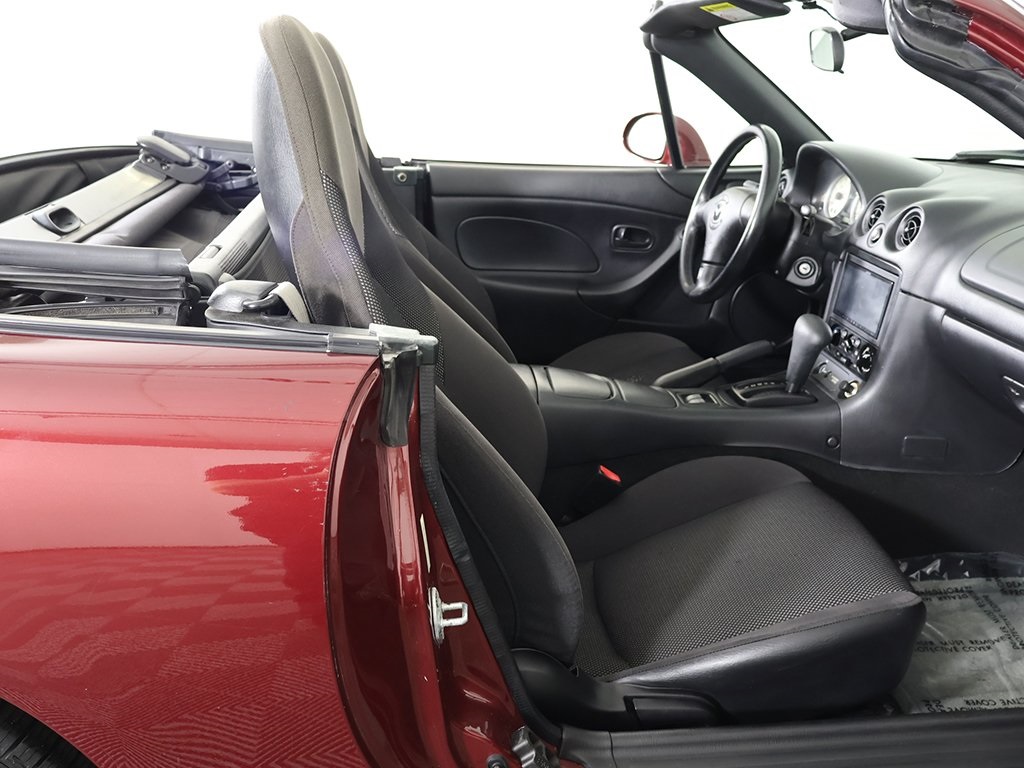 2003 Mazda MX-5 Miata Miata Base photo 21