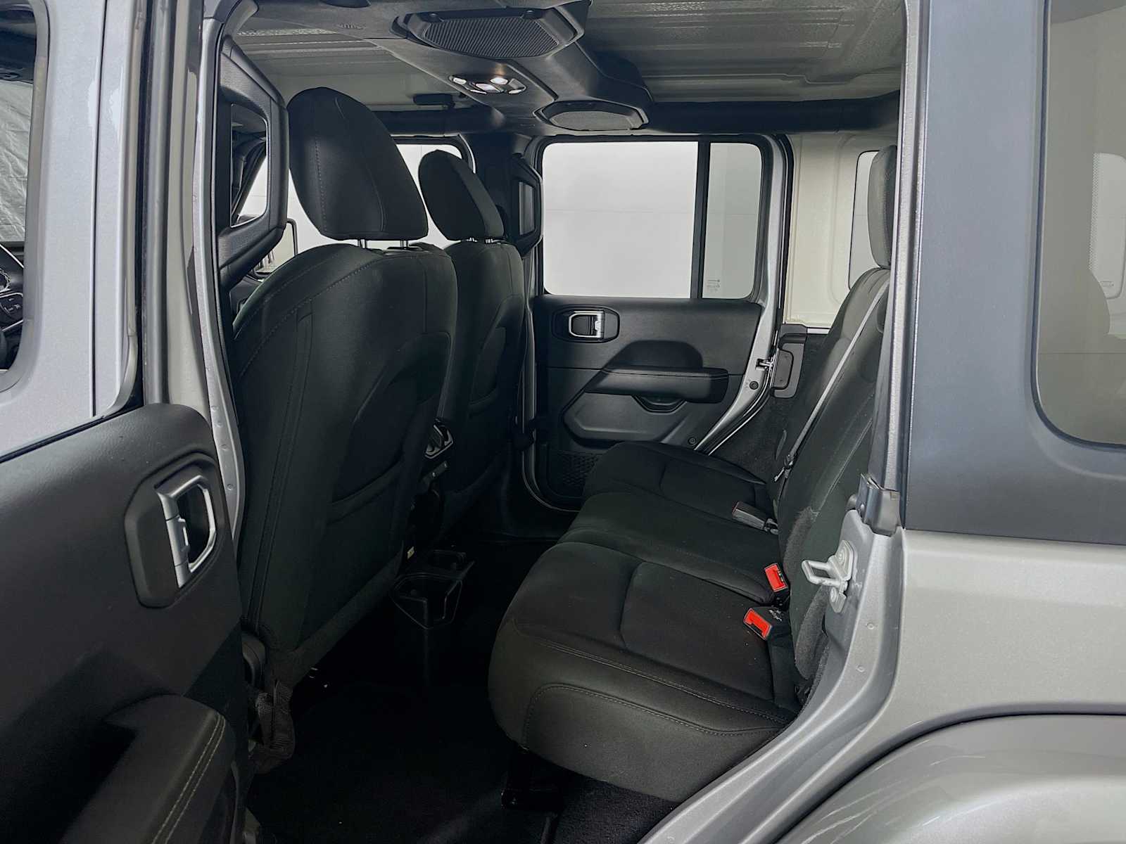 2021 Jeep Wrangler Unlimited Sahara photo 20