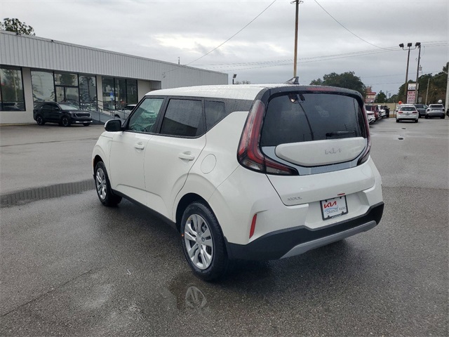 2025 Kia Soul LX photo 4