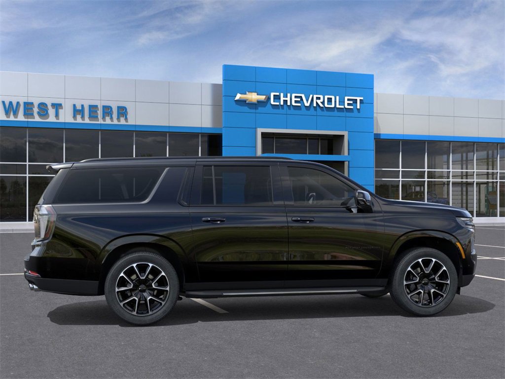 2025 Chevrolet Suburban RST photo 4