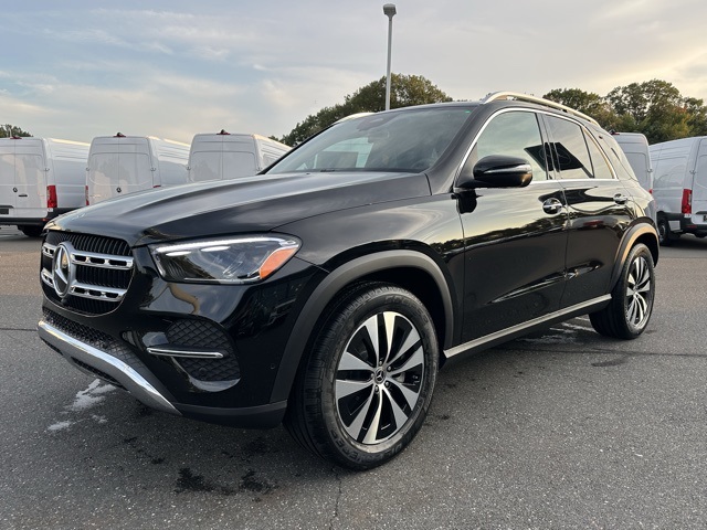 2025 Mercedes Benz GLE 450 4MATIC photo 3