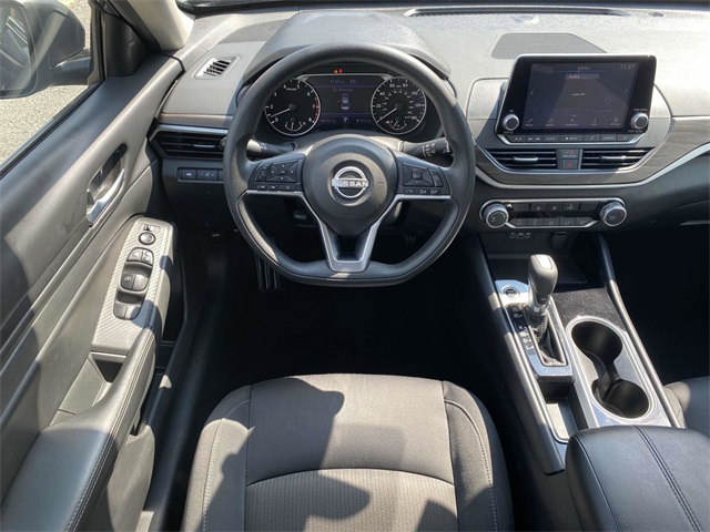 2024 Nissan Altima 2.5 SV photo 11