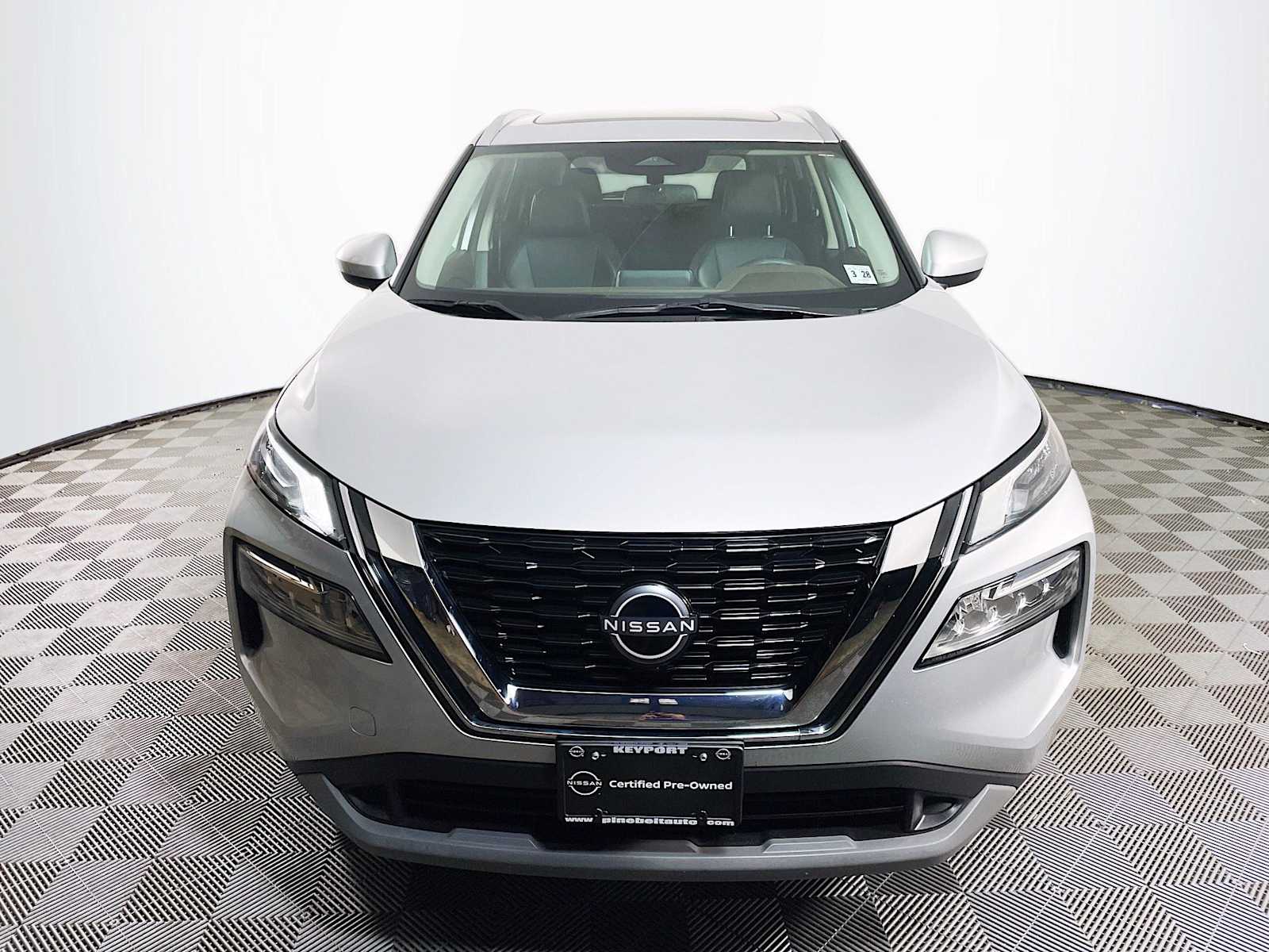 2023 Nissan Rogue SV photo 2