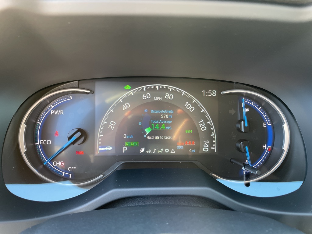 2025 Toyota RAV4 Hybrid XLE photo 14
