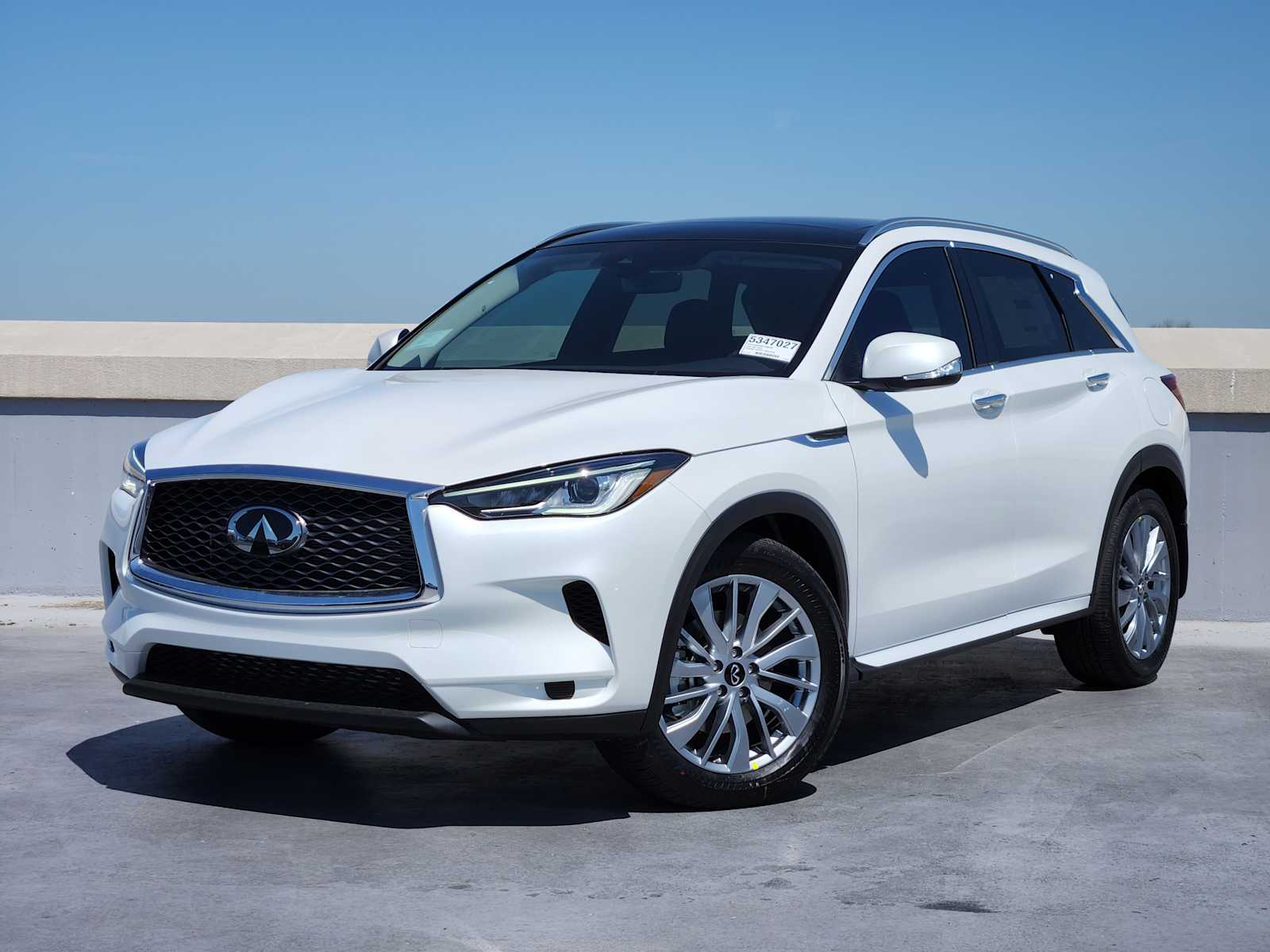 2025 INFINITI QX50 LUXE