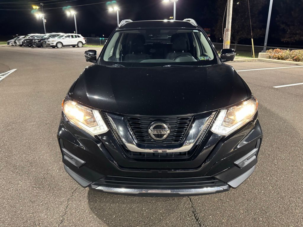 Used 2019 Nissan Rogue SV with VIN JN8AT2MV4KW398220 for sale in Willow Grove, PA