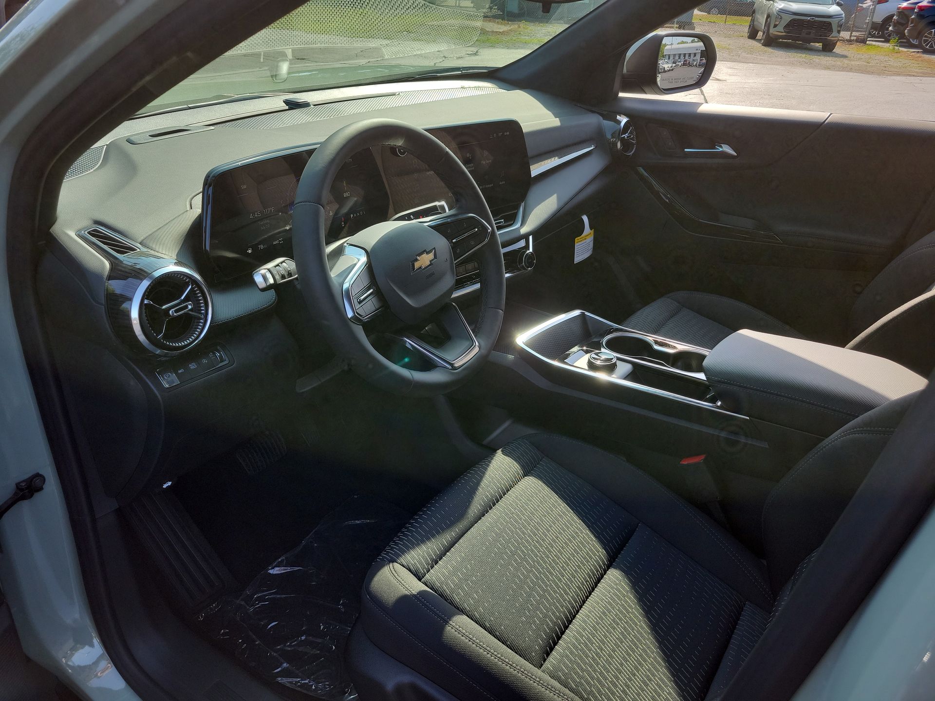 2026 Chevrolet Equinox LT photo 11