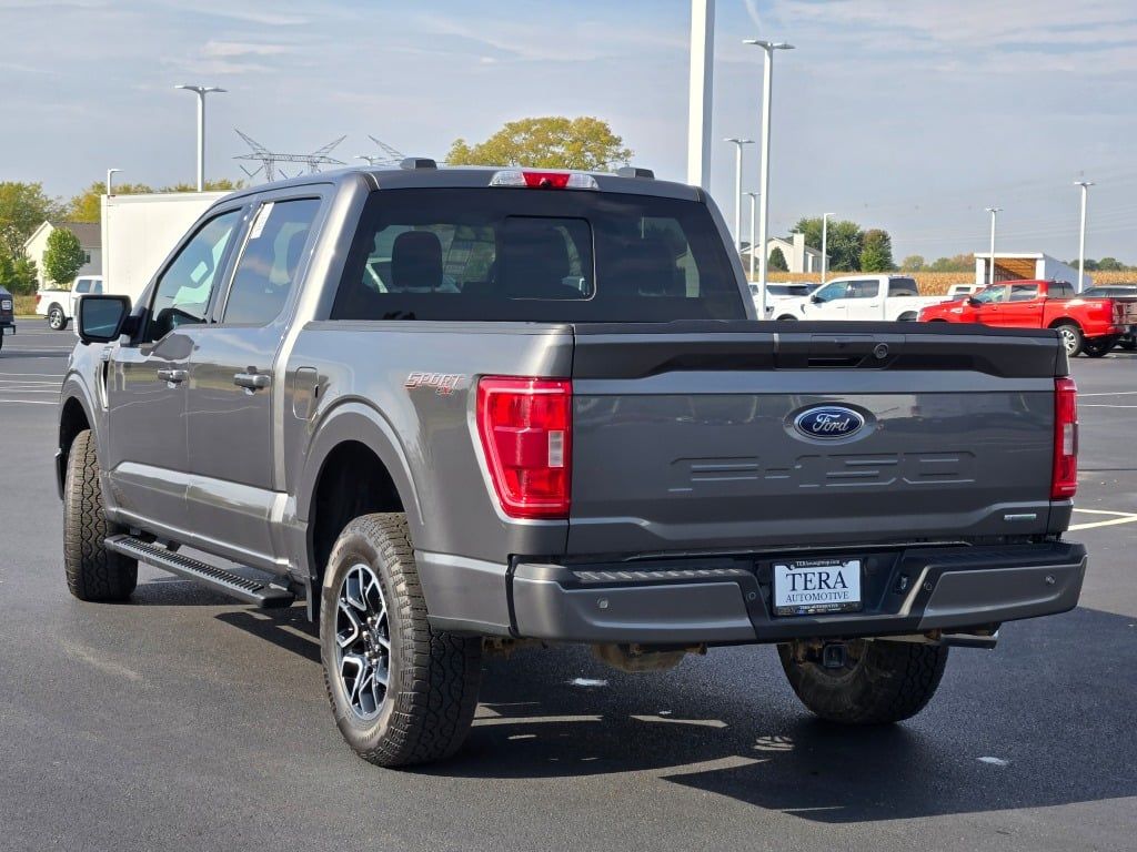 2022 Ford F-150 XLT photo 13