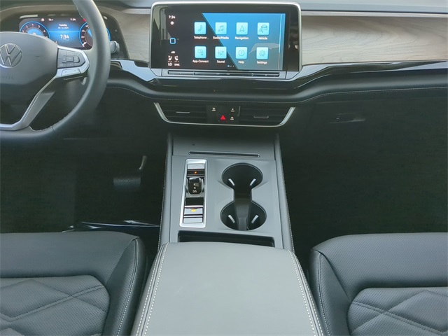 2026 Volkswagen Atlas SE photo 14