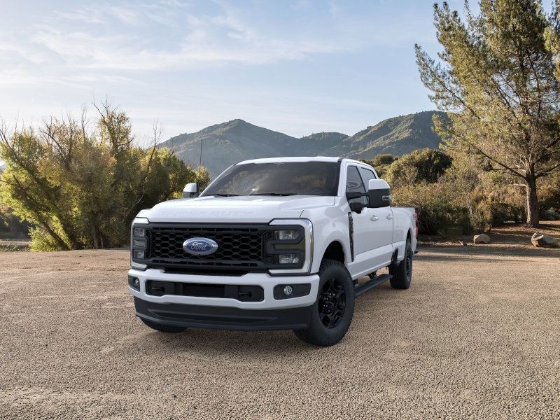 2024 Ford F-250 XLT photo 2