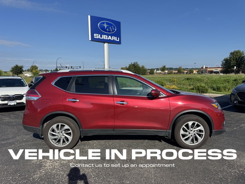 Used 2015 Nissan Rogue SL with VIN 5N1AT2MV4FC897923 for sale in Rochester, Minnesota