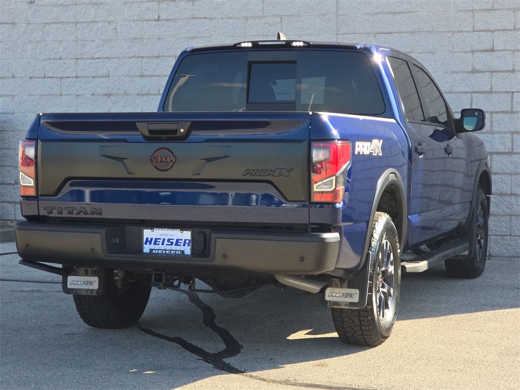 2023 Nissan Titan PRO-4X photo 13