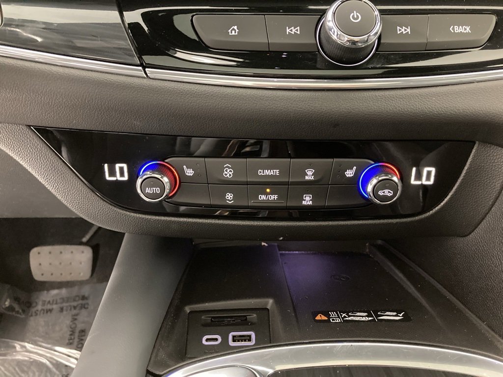 2023 Buick Enclave Essence photo 8