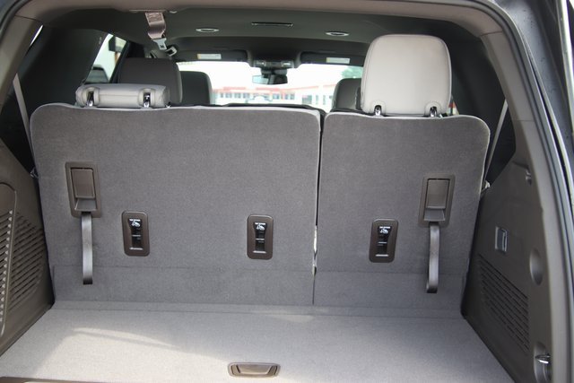 2025 Chevrolet Tahoe LS photo 8