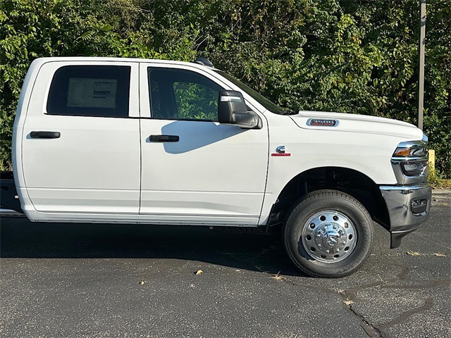 2026 Ram 3500 Tradesman photo 8